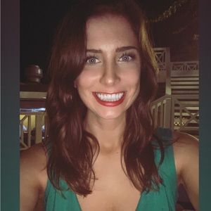 Meet your Posher, Elizabeth